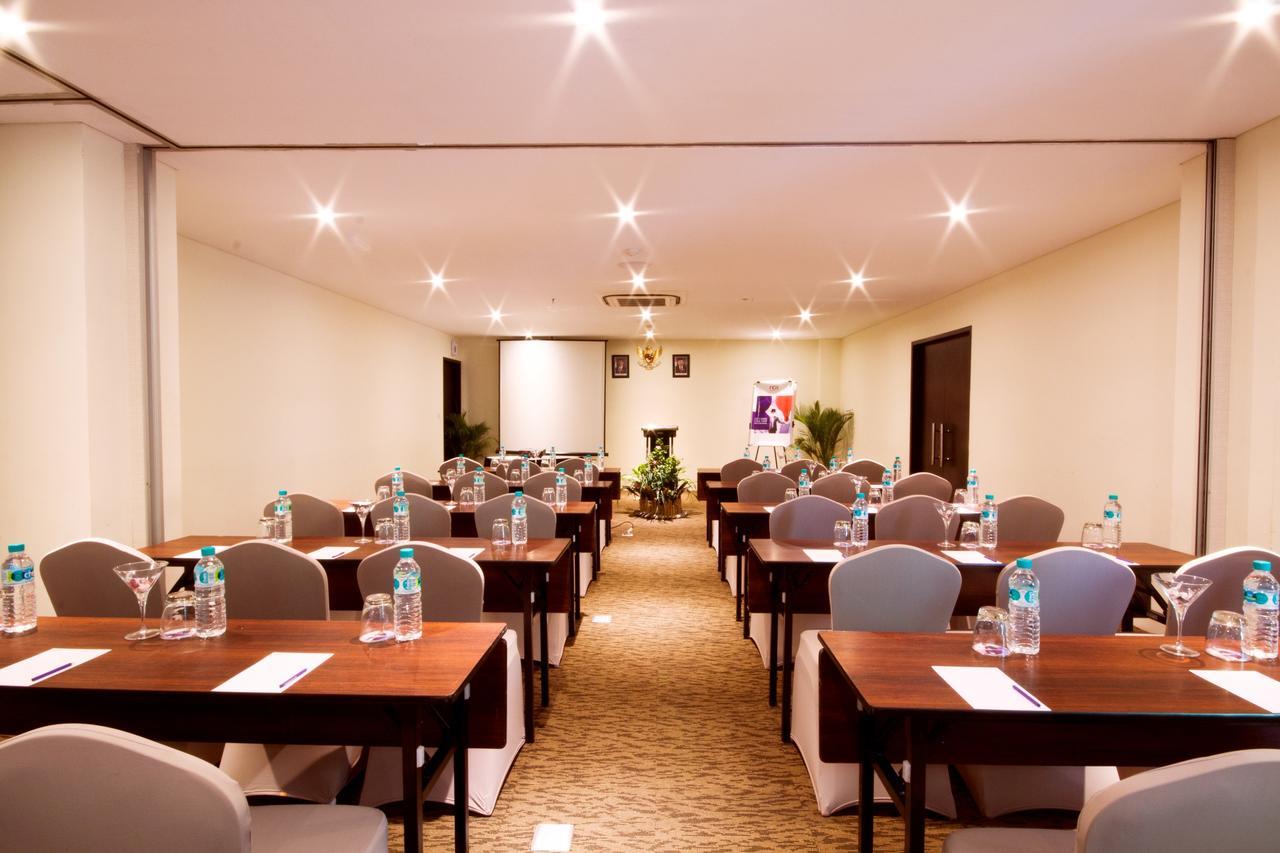 Fox Hotel Jimbaran Beach Bali Exterior foto