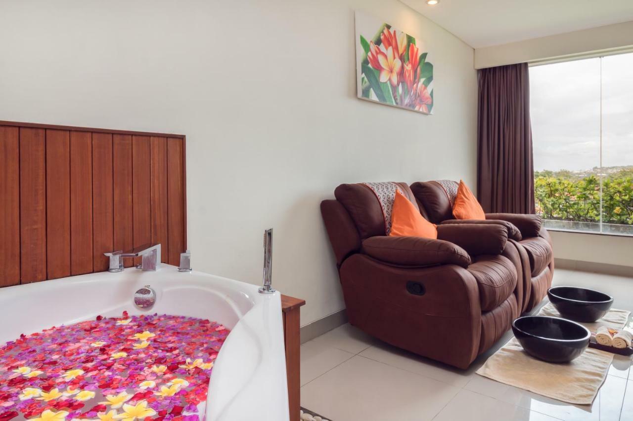 Fox Hotel Jimbaran Beach Bali Exterior foto